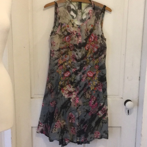 Arella Silent Journey silky embroidered dress - Picture 3 of 7